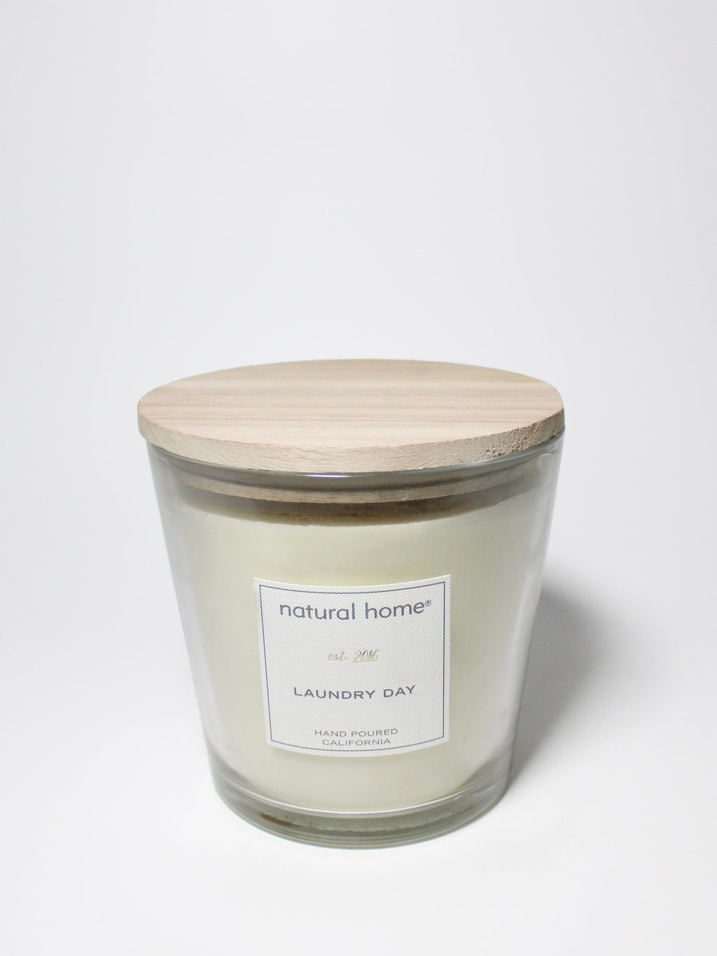 Signature Laundry Day Natural Home 31 oz scented candle